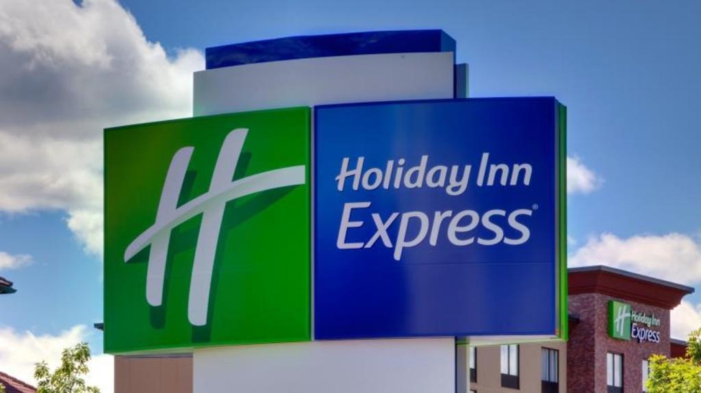 Holiday Inn Express & Suites Lakeland South