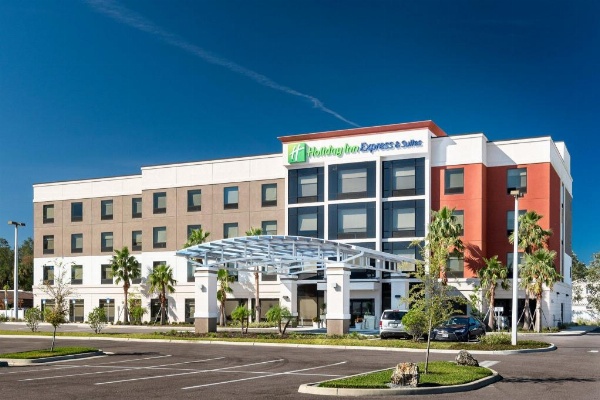 Holiday Inn Express & Suites Lakeland South image 12
