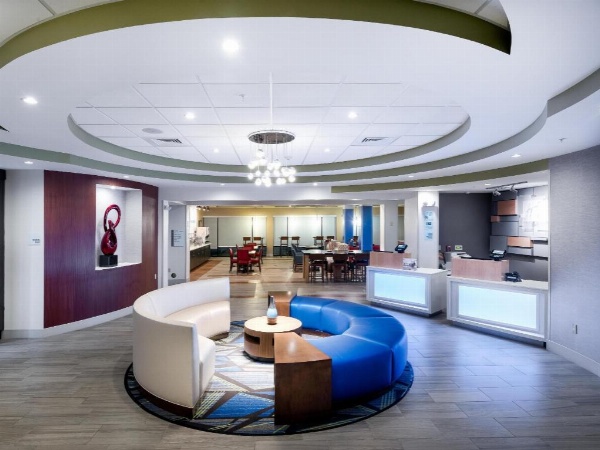 Holiday Inn Express & Suites Lakeland South image 29