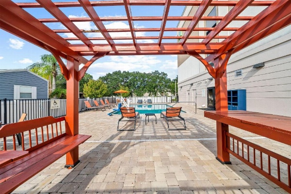 Holiday Inn Express & Suites Lakeland South image 6